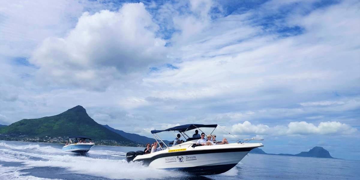 Full Day Speed Boat to BÃ©nitiers Island