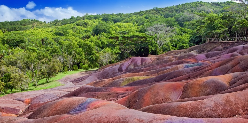 Chamarel 7 Coloured Earth